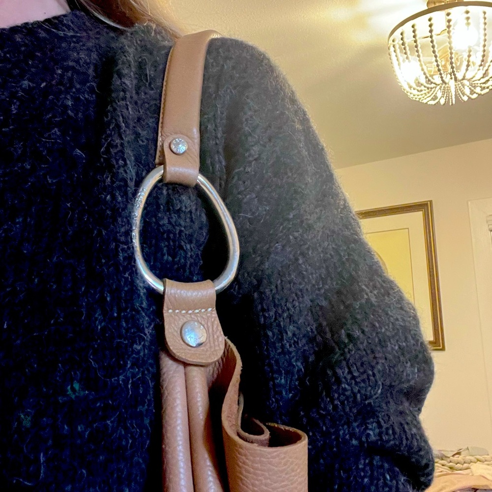 Beautiful, daily go to brown leather bag from Argentina store.